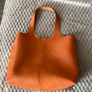 Madison West- women’s Elle Tote